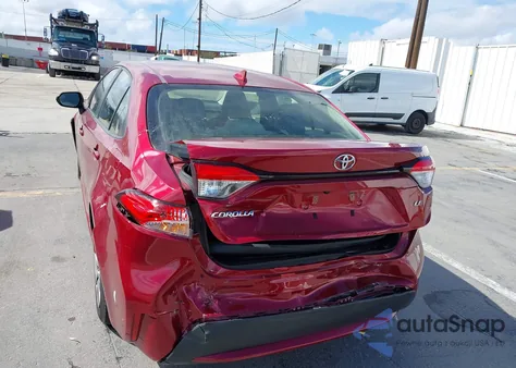 2022 Toyota Corolla Le z USA, uszkodzony, nr VIN JTDEPMAE1NJ210675